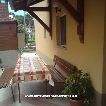 Jelenko Appartement Jesenice (Split-Dalmatia)